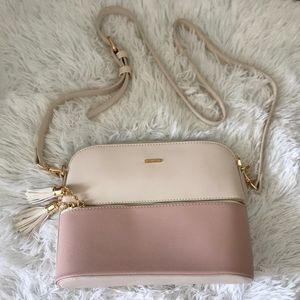 NWOT Lovenook Artificial Leather Crossbody Purse